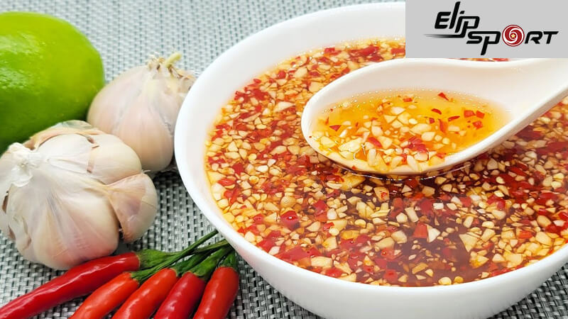 Nước mắm gi&uacute;p tăng hương vị m&oacute;n ăn