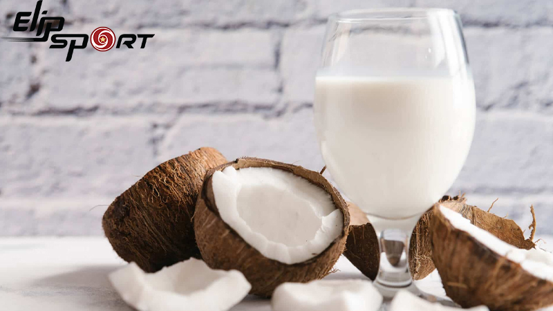 Trong 100ml nước cốt dừa c&oacute; khoảng 200 kcal