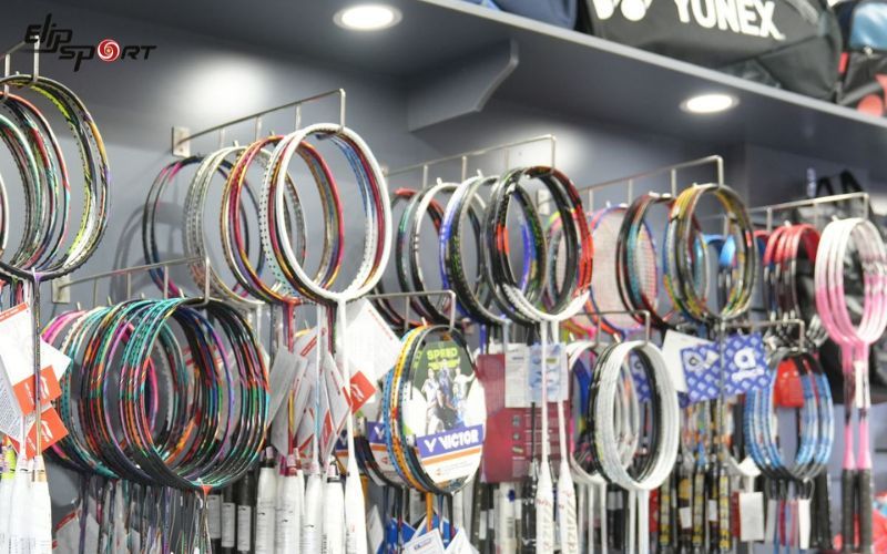 VNB Shop l&agrave; một chuỗi cửa h&agrave;ng chuy&ecirc;n ph&acirc;n phối c&aacute;c loại vợt cầu l&ocirc;ng ch&iacute;nh h&atilde;ng
