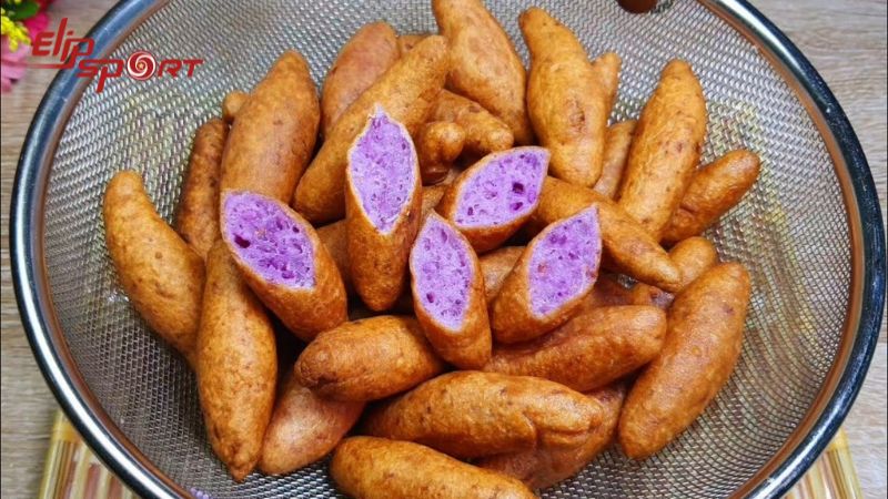 Với 100g b&aacute;nh khoai mỡ sẽ c&oacute; chứa khoảng 270 calo