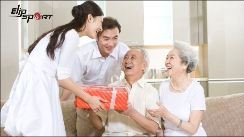 D&agrave;nh tặng cho bố mẹ những bộ quần &aacute;o đẹp