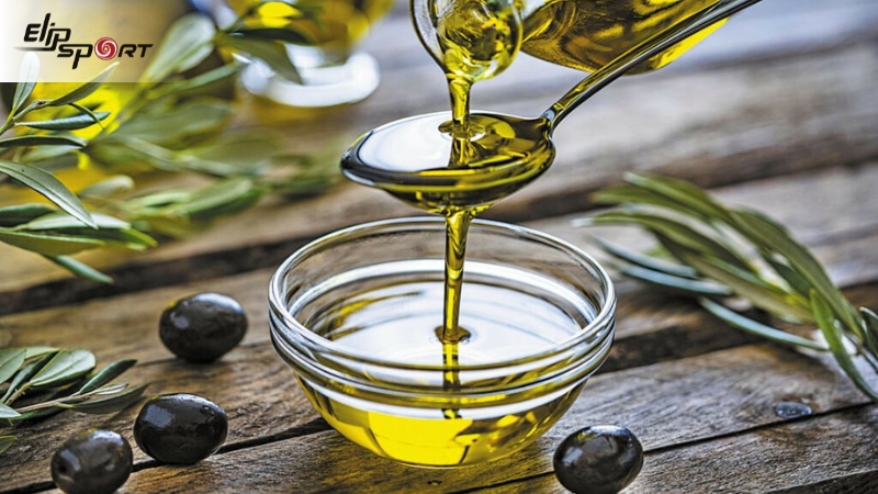 L&agrave;m trắng da mặt bằng dầu oliu