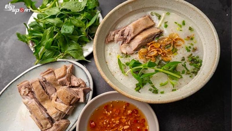 Một phần ch&aacute;o vịt khoảng 150-200 calo