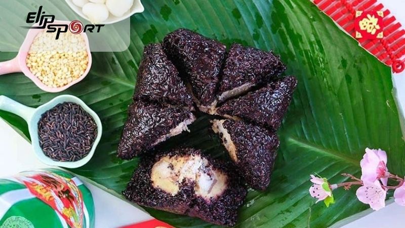 B&aacute;nh chưng nếp cẩm l&agrave; m&oacute;n ăn g&acirc;y tăng c&acirc;n ng&agrave;y Tết