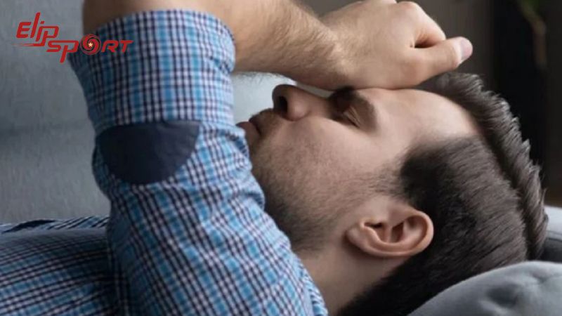 Nếu bạn cảm thấy mệt mỏi th&igrave; massage Thụy Điển l&agrave; sự lựa chọn ho&agrave;n hảo