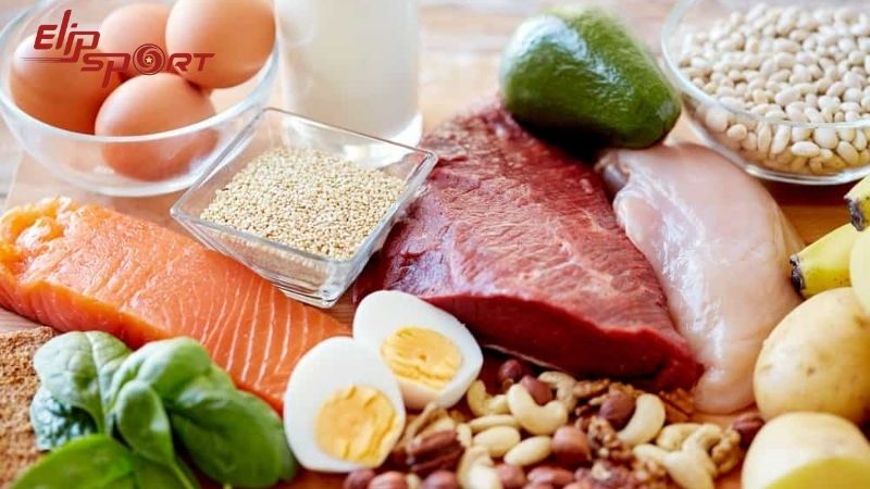 Bạn cần tăng lượng protein v&agrave; giảm lượng carbohydrate nạp v&agrave;o cơ thể
