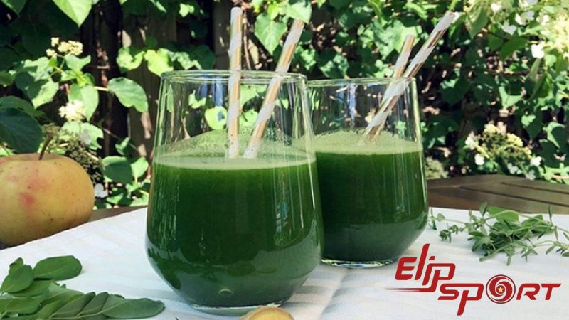 Uống nước &eacute;p rau ng&oacute;t hoặc sinh tố rau ng&oacute;t nguy&ecirc;n chất
