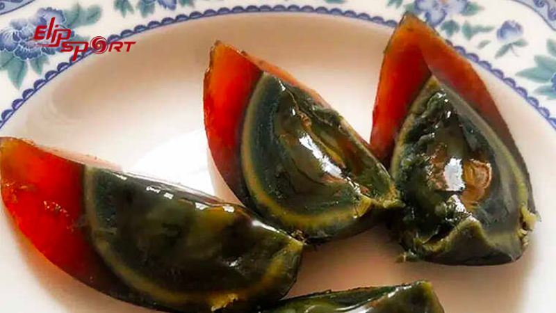Trong 100g trứng bắc thảo cung cấp 183 calo