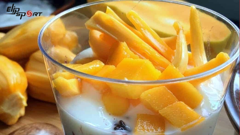 C&oacute; thể th&ecirc;m c&aacute;c topping kh&aacute;c để m&oacute;n sữa chua m&iacute;t th&ecirc;m hấp dẫn