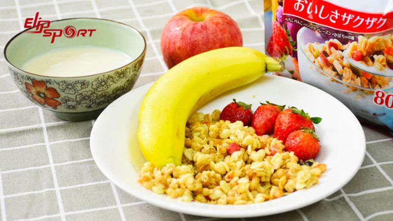 Ngũ cốc gi&uacute;p bổ sung đầy đủ c&aacute;c vitamin v&agrave; kho&aacute;ng chất cho cơ thể