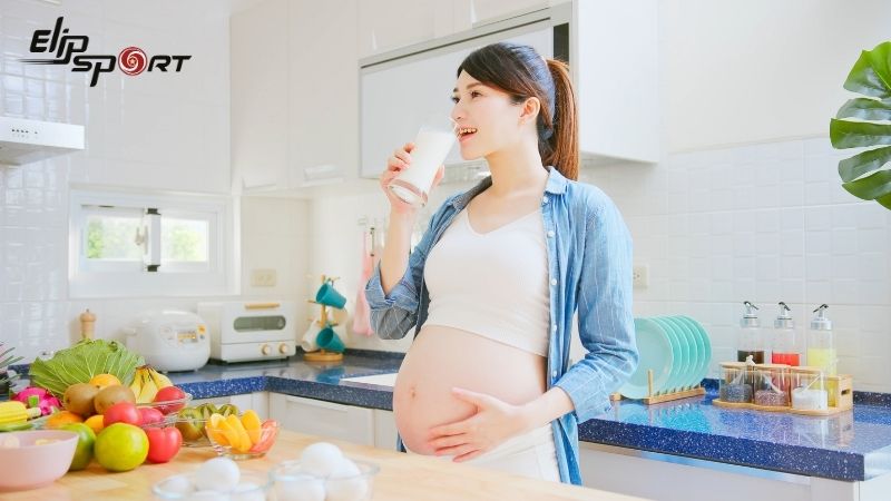 Sữa chua uống Probi khi được d&ugrave;ng hợp l&yacute; vừa tốt cho mẹ vừa lợi cho b&eacute;