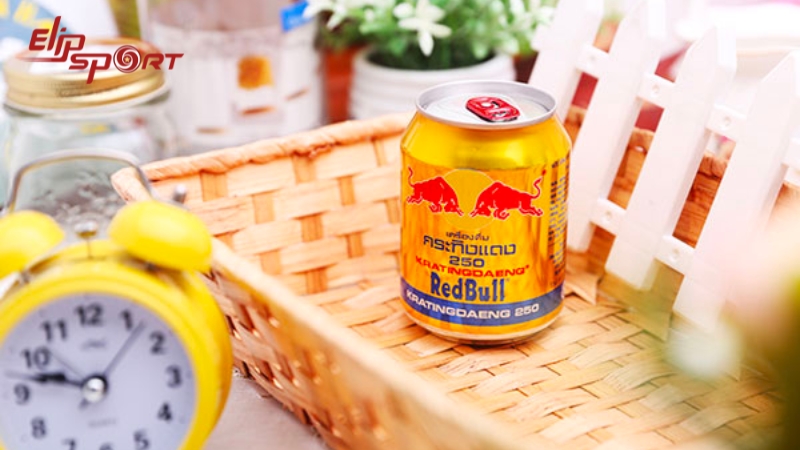 Chỉ n&ecirc;n uống tối đa 2-3 lon b&ograve; h&uacute;t mỗi tuần