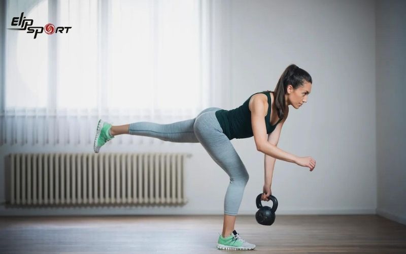 Dumbbell Single Leg Deadlift l&agrave; một b&agrave;i tập hiệu quả, t&aacute;c động đến nhiều nh&oacute;m cơ quan trọng