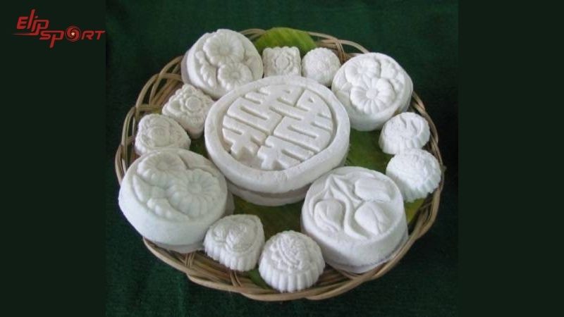 Một chiếc b&aacute;nh in truyền thống với trọng lượng khoảng 100g th&igrave; sẽ chứa 224 calo