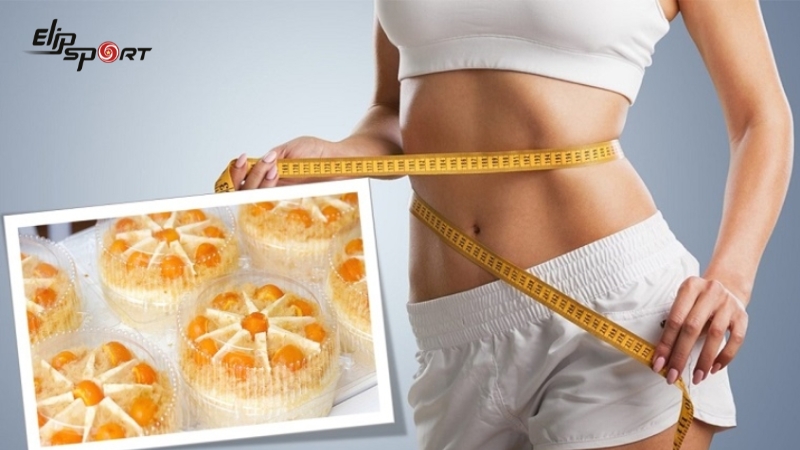 Hạn chế ăn qu&aacute; nhiều b&aacute;nh b&ocirc;ng lan trứng muối để duy tr&igrave; v&oacute;c d&aacute;ng khỏe đẹp