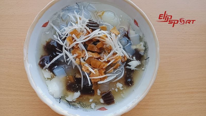 T&agrave;o phớ thập cẩm nước đường khoảng 70 calo