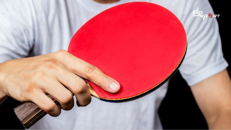 Tuỳ thuộc v&agrave;o c&aacute;ch giao b&oacute;ng, người chơi c&oacute; thể &aacute;p dụng c&aacute;c kỹ thuật kh&aacute;c nhau