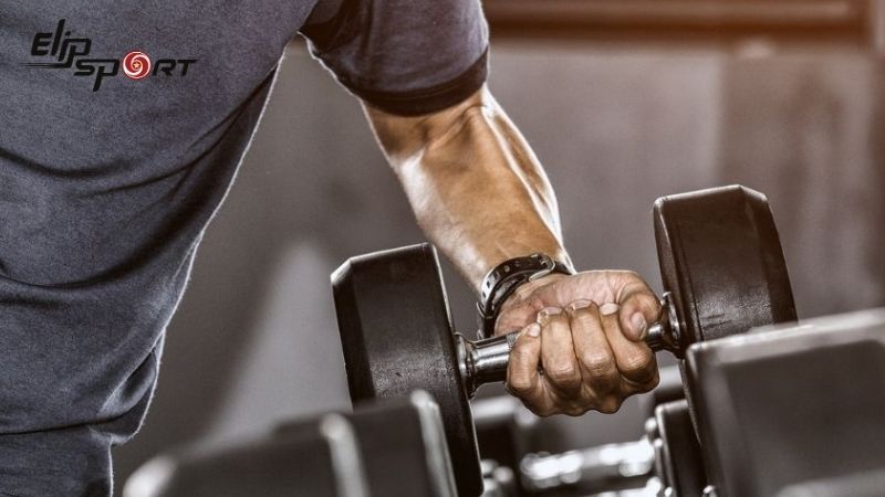 Bạn n&ecirc;n bắt đầu với trọng lượng nhẹ, sau đ&oacute; dần dần tăng l&ecirc;n