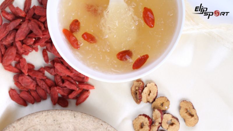 Lượng calo trong nước yến chỉ chiếm một tỷ lệ nhỏ so với lượng calo m&agrave; cơ thể cần nạp