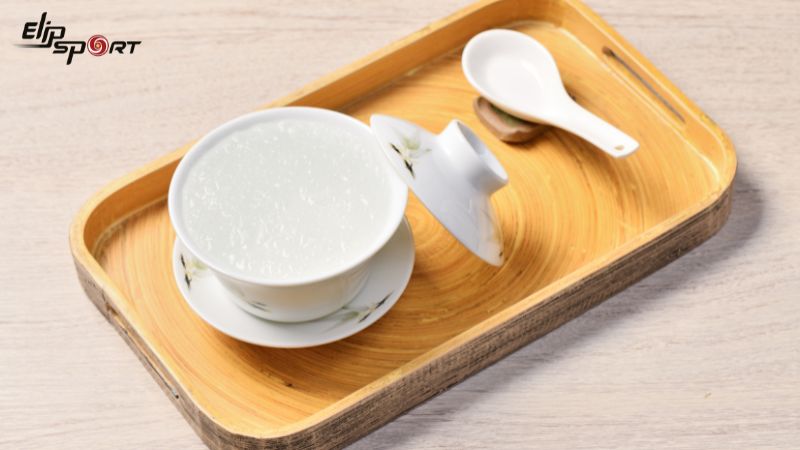 Lượng calo trong nước yến chỉ chiếm một tỷ lệ nhỏ so với lượng calo m&agrave; cơ thể cần nạp
