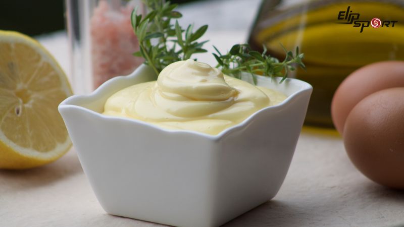 Ăn sốt mayonnaise c&oacute; thể g&acirc;y tăng c&acirc;n nếu ti&ecirc;u thụ qu&aacute; nhiều