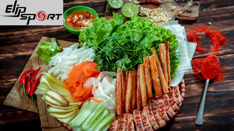 Ăn nem nướng qu&aacute; nhiều c&oacute; thể dẫn đến dư thừa năng lượng v&agrave; tăng c&acirc;n