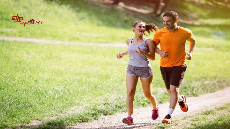 Kết hợp việc uống tr&agrave; tr&aacute;i c&acirc;y thực hiện c&aacute;c buổi tập thể dục đều đặn