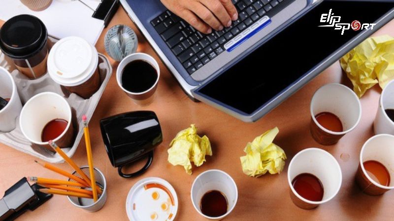 Điều n&agrave;y c&oacute; nghĩa l&agrave; nếu ti&ecirc;u thụ qu&aacute; nhiều nước tăng lực dẫn đến việc kh&ocirc;ng thể kiểm so&aacute;t lượng caffein&nbsp;