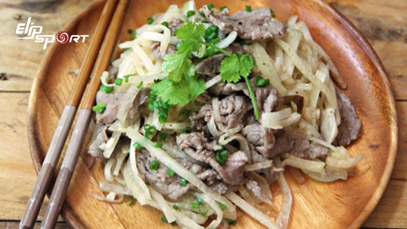 Su h&agrave;o x&agrave;o thịt b&ograve; chứa khoảng 320 calo