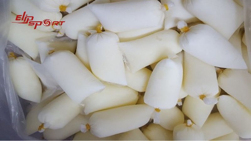 Việc đ&ocirc;ng đ&aacute; sữa chua g&oacute;p phần ti&ecirc;u diệt c&aacute;c vi khuẩn c&oacute; &iacute;ch do nhiệt độ qu&aacute; lạnh