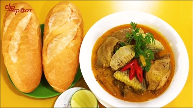 Nếu c&agrave; ri được nấu với nhiều thịt, t&ocirc;m, v&agrave; c&aacute;, kết hợp với dầu mỡ, khả năng g&acirc;y tăng c&acirc;n l&agrave; rất cao