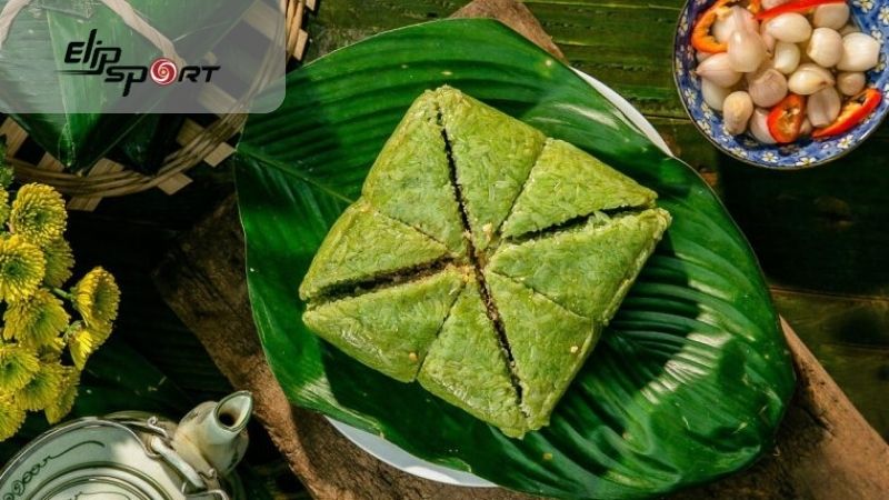 Ăn một chiếc b&aacute;nh chưng đồng nghĩa với việc bạn đ&atilde; ti&ecirc;u thụ khoảng 2000 calo