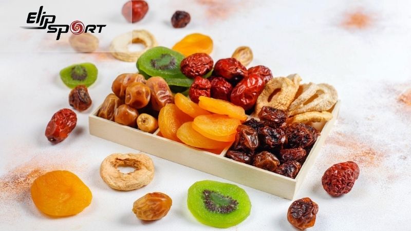 Trung b&igrave;nh cứ trong 100 gram mứt hoa quả bạn ăn ng&agrave;y Tết sẽ chứa lượng calo l&agrave; 200 calo