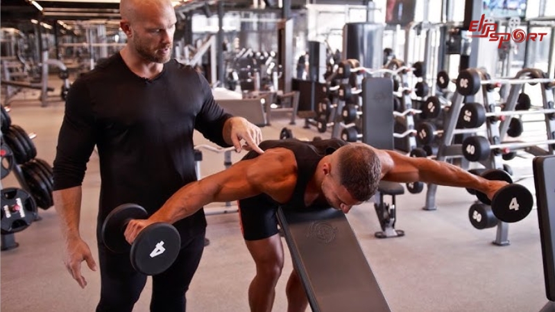 18 b&agrave;i tập vai với tạ đơn cơ bản hiệu quả si&ecirc;u đỉnh cho mọi gymer - ảnh 14
