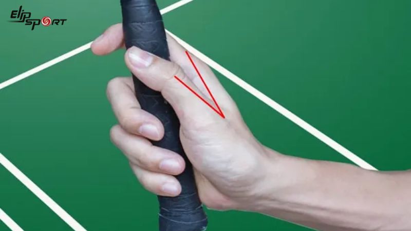 C&aacute;ch cầm vợt cầu l&ocirc;ng thu&acirc;̣n tay đúng cách