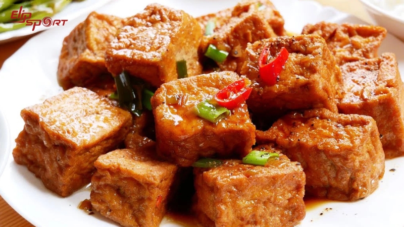 Kh&ocirc;ng n&ecirc;n ăn qu&aacute; nhiều đậu hũ chi&ecirc;n