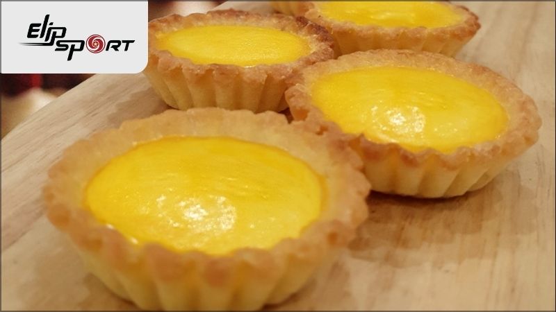 B&aacute;nh tart trứng chứa kh&aacute; nhiều chất b&eacute;o