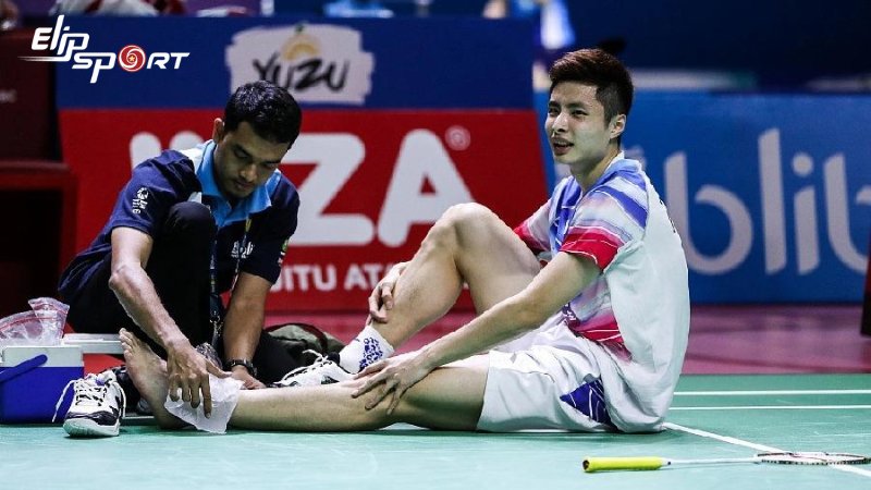 Những sai lầm khi smash cầu l&ocirc;ng c&oacute; thể dẫn đến chấn thương nguy hiểm