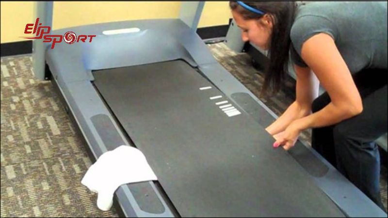 Băng tải của m&aacute;y chạy bộ c&oacute; thể bị v&otilde;ng l&agrave; do c&aacute;c bộ phận bị hỏng
