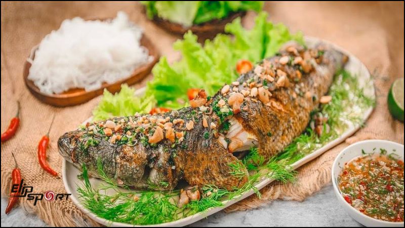 Trung b&igrave;nh, 100g c&aacute; trắm nướng giấy bạc cung cấp khoảng 180-220 calo