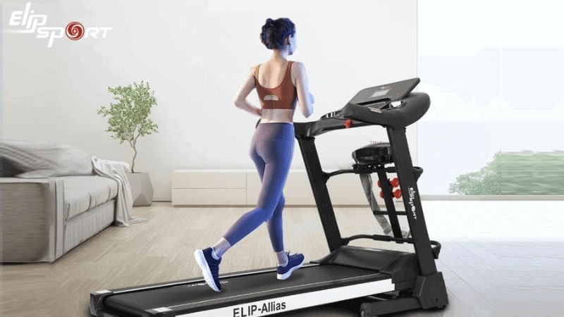 Chạy bộ tr&ecirc;n m&aacute;y chạy bộ gi&uacute;p hạn chế bị to ch&acirc;n
