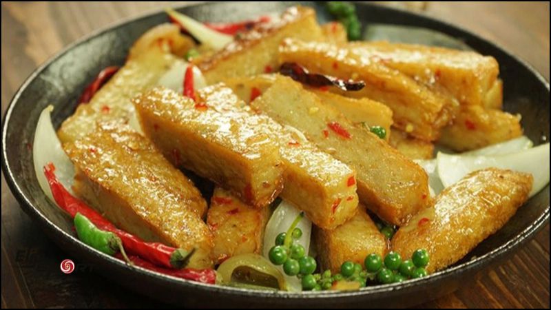 Ưu ti&ecirc;n chả c&aacute; c&oacute; nguồn gốc r&otilde; r&agrave;ng, thương hiệu uy t&iacute;n để đảm bảo an to&agrave;n v&agrave; tốt cho sức khỏe