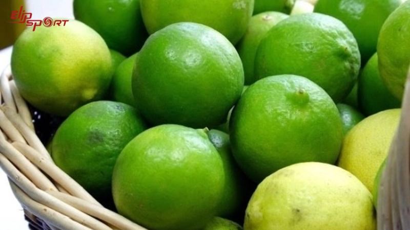 Chanh tươi ngon thường c&oacute; vỏ mỏng, b&oacute;ng
