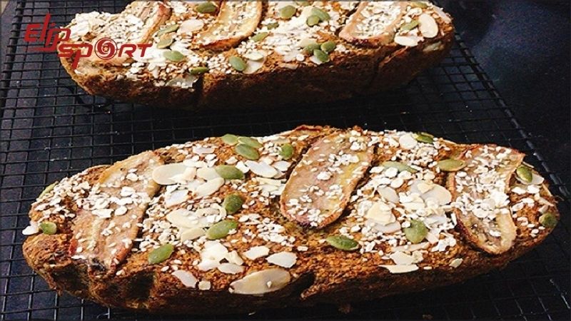 100g b&aacute;nh chuối yến mạch sẽ c&oacute; lượng calo l&agrave; 469 calo