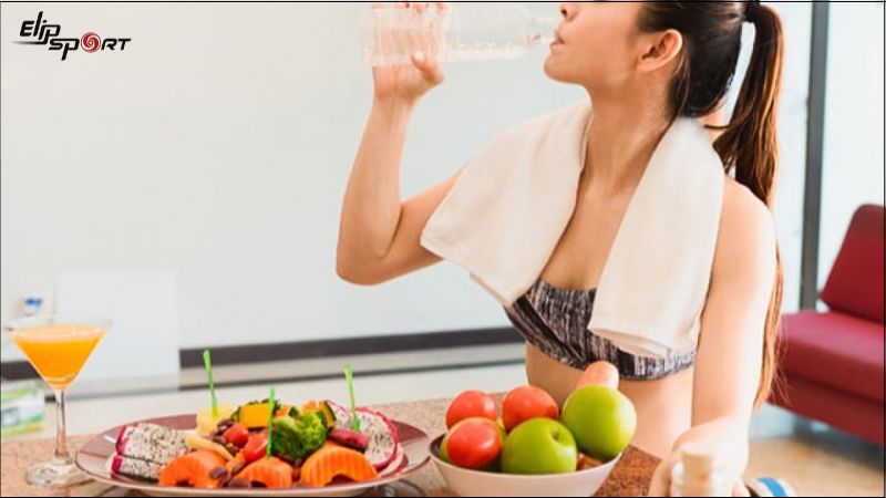 C&oacute; n&ecirc;n ăn sau khi chạy bộ buổi tối kh&ocirc;ng