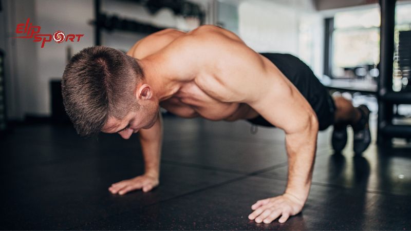 Push-up l&agrave; một b&agrave;i tập to&agrave;n diện, tập trung v&agrave;o cơ ngực, vai, tay, lưng, bụng v&agrave; xoang