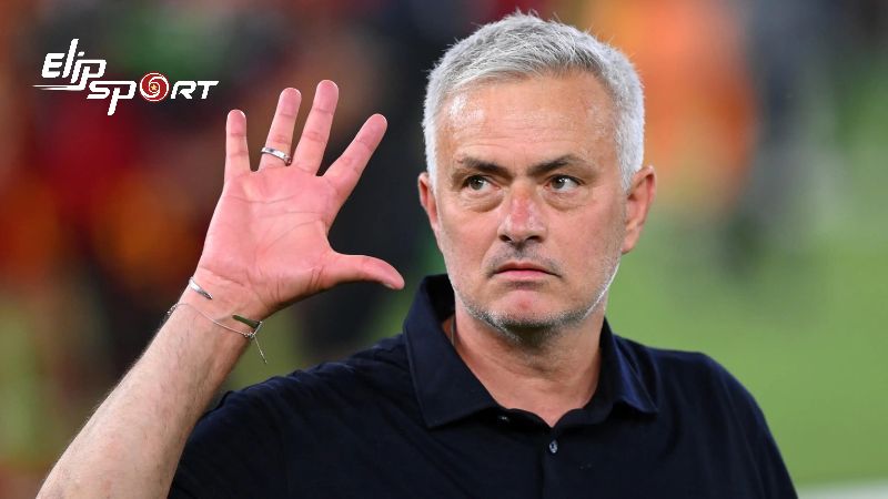 Jos&eacute; Mourinho đ&atilde; dẫn dắt Chelsea gi&agrave;nh chức v&ocirc; địch Premier League thứ 5 trong lịch sử c&acirc;u lạc bộ