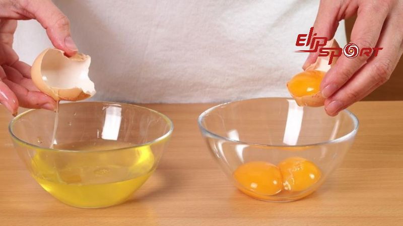Gymer có thể chọn ăn lòng trắng hay lòng đỏ trứng tùy thuộc vào tình trạng Đăng ký nhà cái Jun88 chơi casino online
