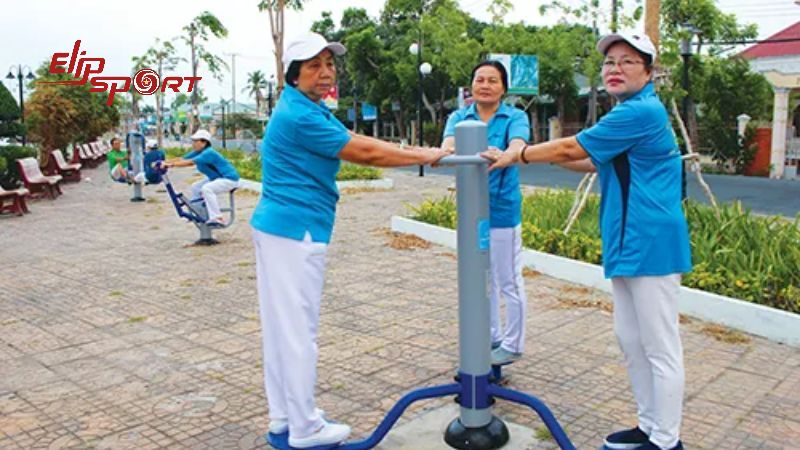 Việc tập luyện với m&aacute;y c&ograve;n gi&uacute;p cải thiện sức khỏe tinh thần