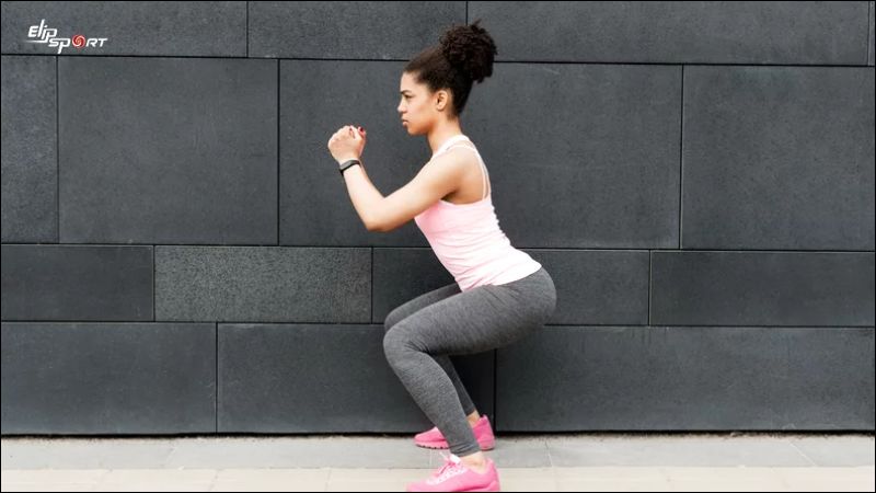 Bài t&acirc;̣p Isometric Squat